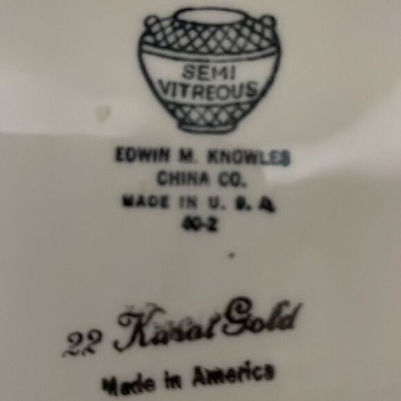 Two Edwin M Knowles serving dishes - Picture 11 of 13